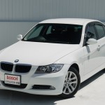 BMW320i